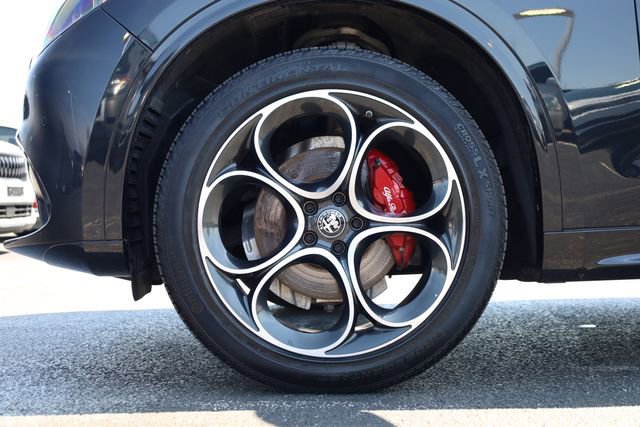 Used 2024 Alfa Romeo Stelvio Veloce image 8