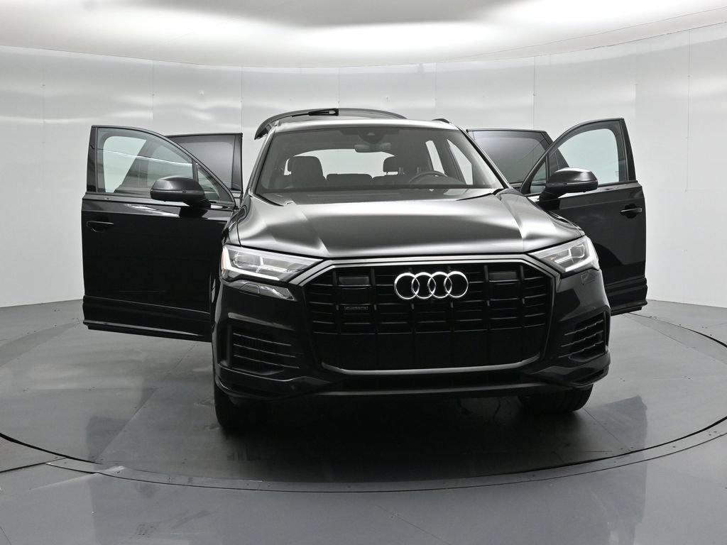 Used 2022 Audi Q7 3.0T Premium Plus w/ Premium Plus Package AWD/4WD image 35