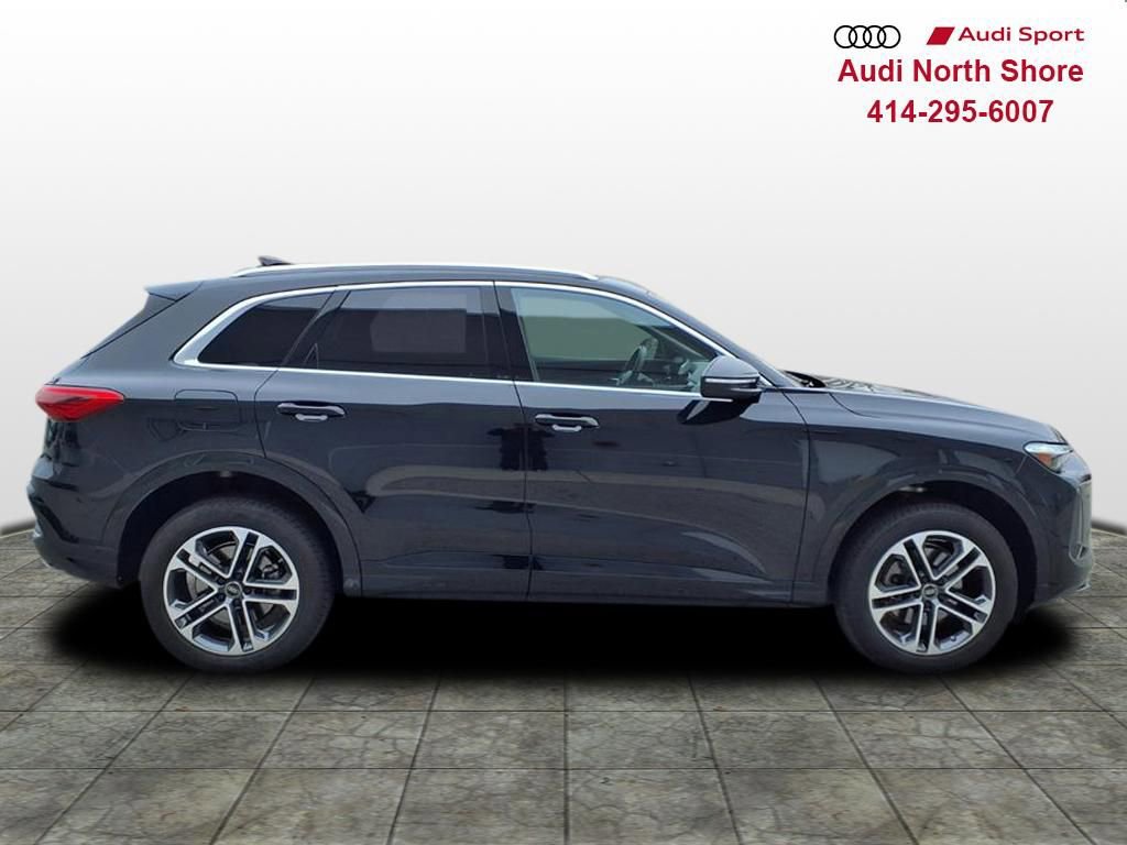 Used 2025 Audi Q5 Premium Plus w/ Premium Plus image 3