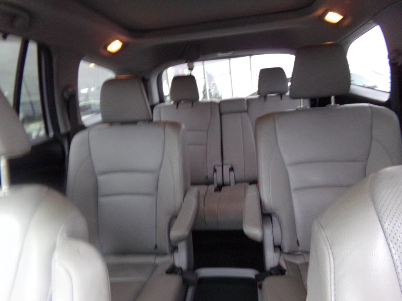 Used 2016 Honda Pilot Elite image 14