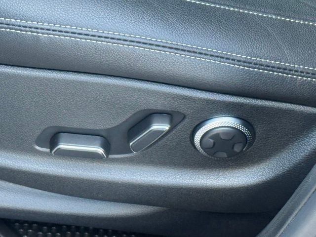 Used 2025 Genesis GV70 2.5T w/ Select Package image 21