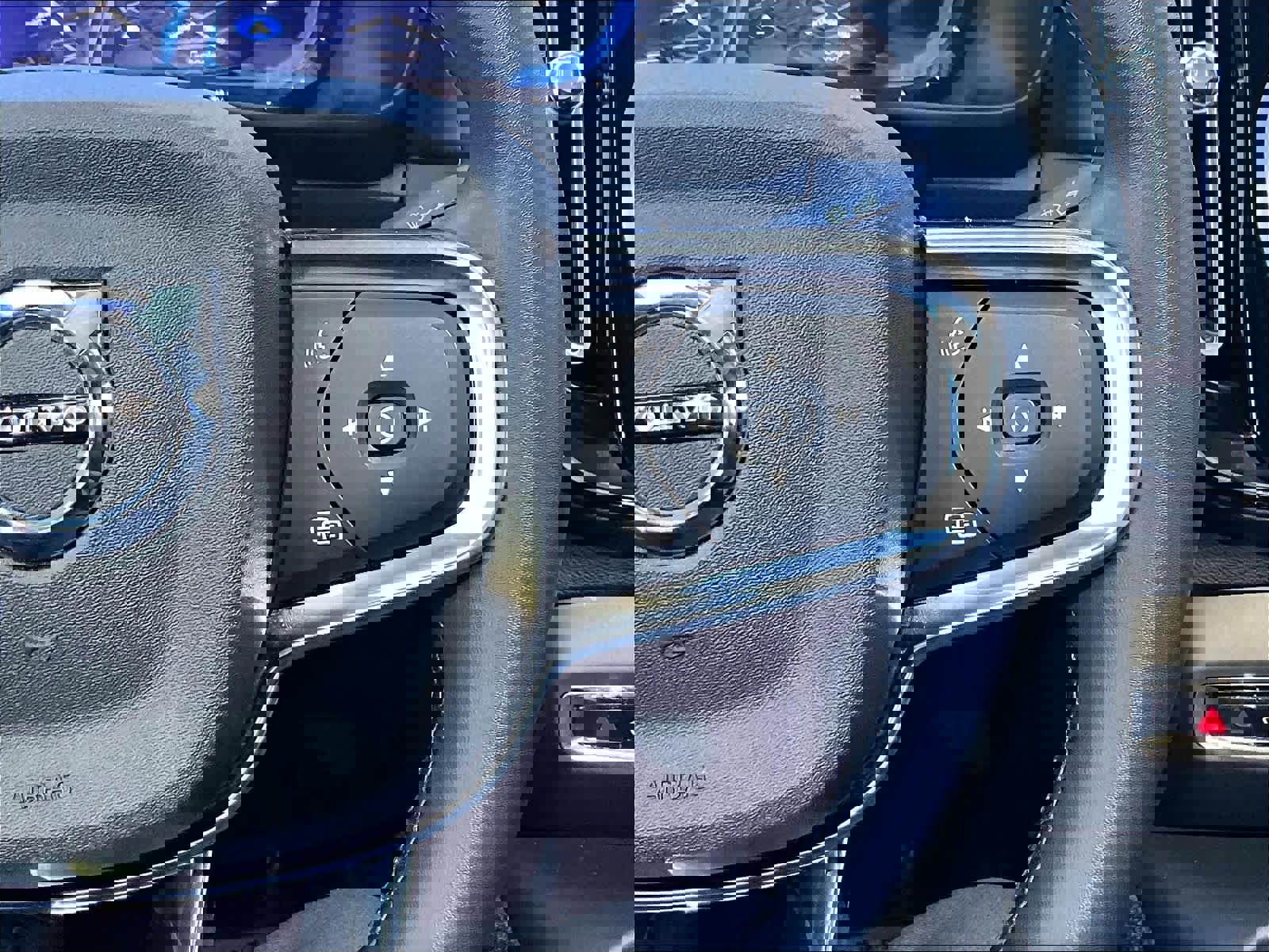 Used 2022 Volvo C40 P8 Recharge Ultimate image 22