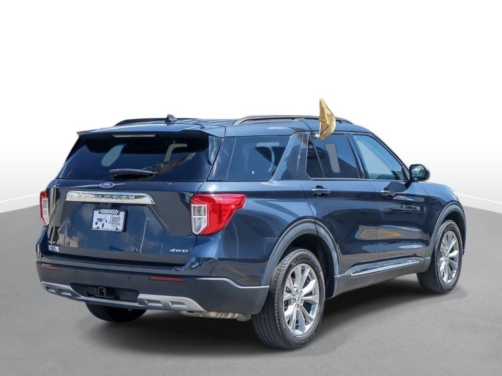 Used 2023 Ford Explorer XLT w/ Equipment Group 202A AWD/4WD image 8