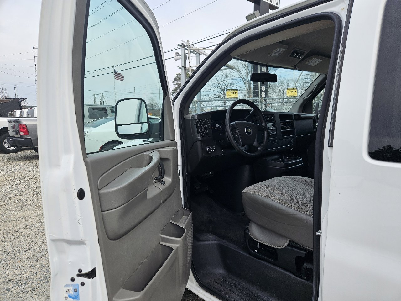 Used 2014 Chevrolet Express 1500 LT w/ LT Preferred Equipment Group image 9