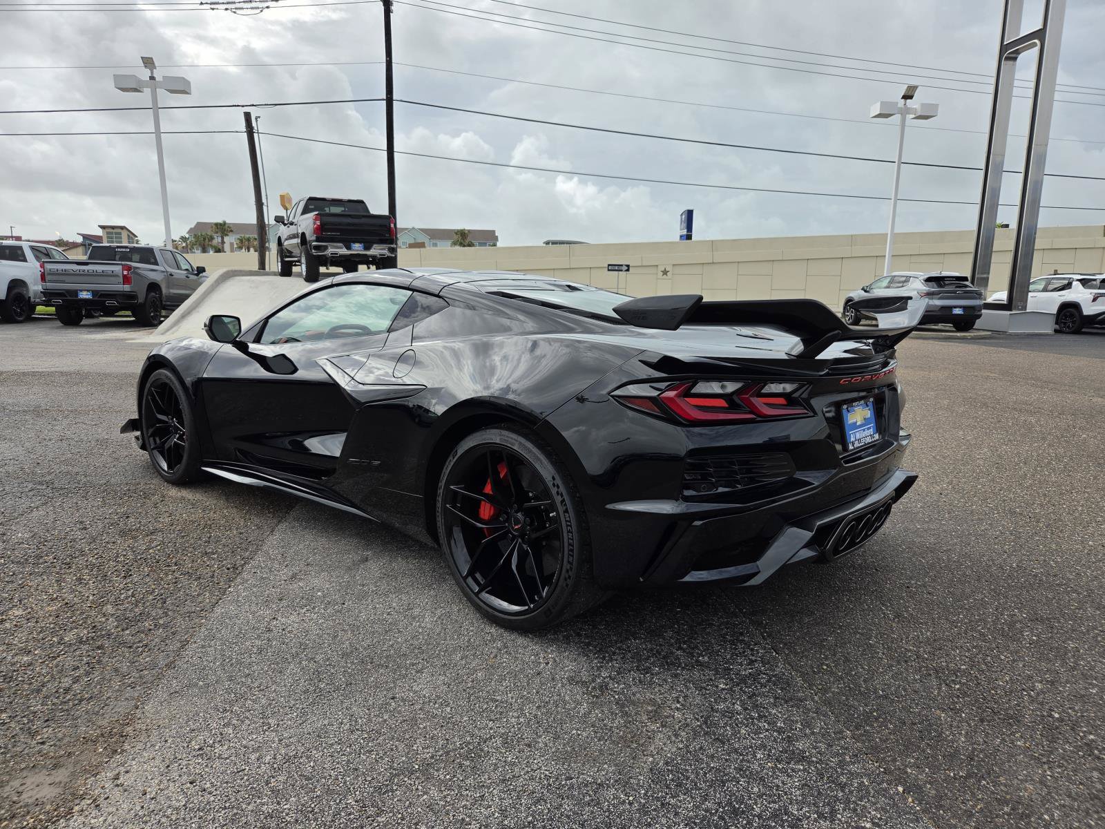 New 2026 Chevrolet Corvette Z06 w/ Z07 Performance Package RWD image 3