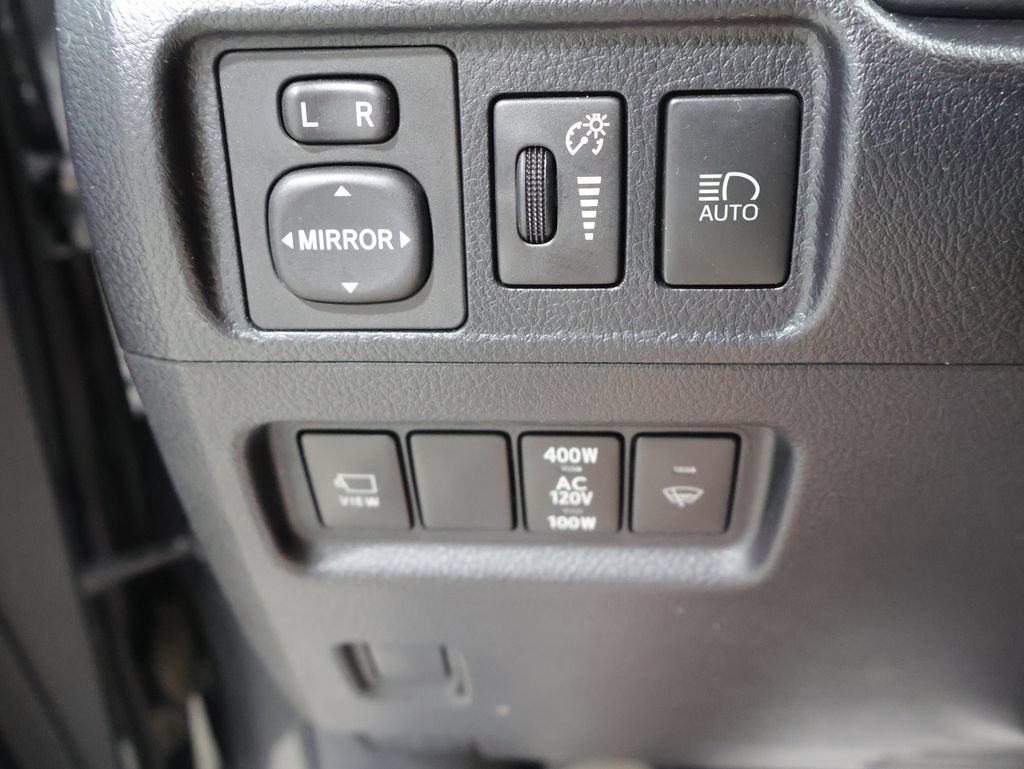 Used 2022 Toyota 4Runner Limited AWD/4WD image 31