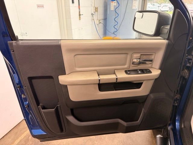 Used 2011 RAM 1500 Classic SLT w/ Popular Equipment Group AWD/4WD image 9