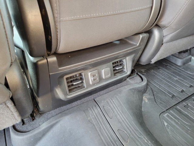 Used 2020 GMC Sierra 1500 Elevation w/ Elevation Value Package image 28