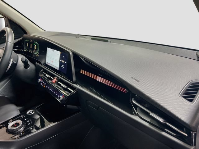 Used 2023 Kia Niro EX FWD image 30