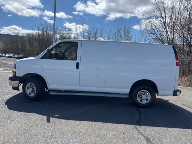 Used 2024 Chevrolet Express 2500 w/ Driver Convenience Package RWD image 8