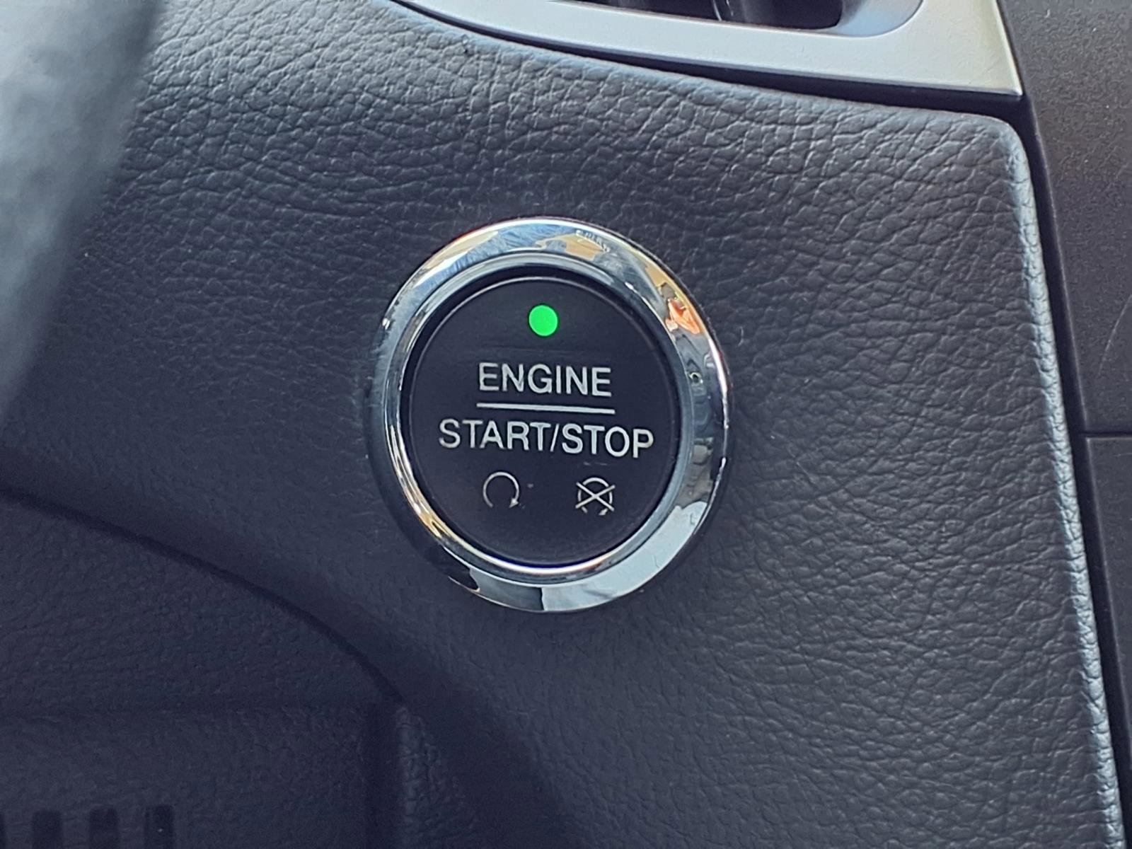 Used 2017 Ford Edge SEL image 14