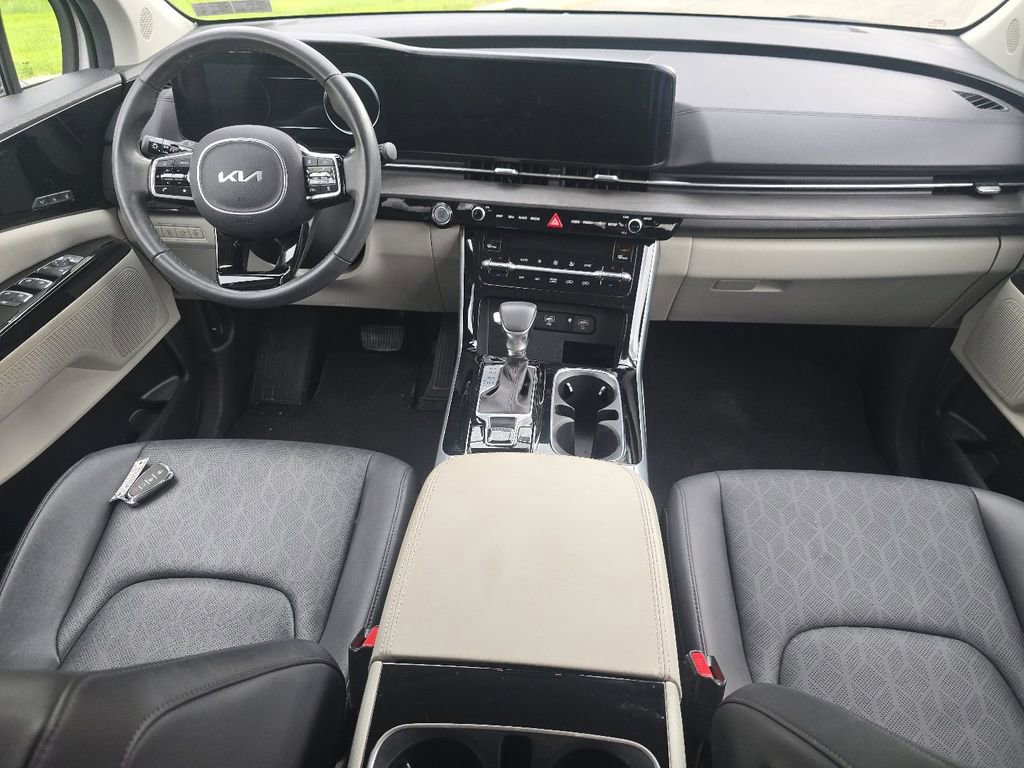 Used 2024 Kia Carnival FWD image 19