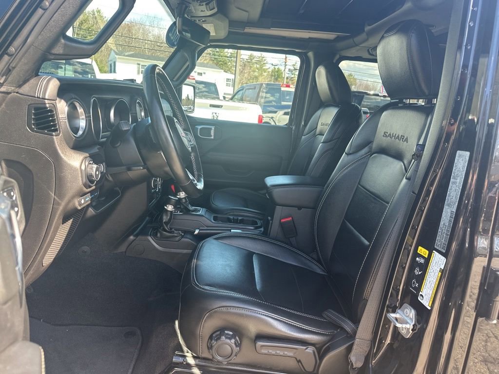 Used 2022 Jeep Wrangler Unlimited Sahara w/ Cold Weather Group AWD/4WD image 13