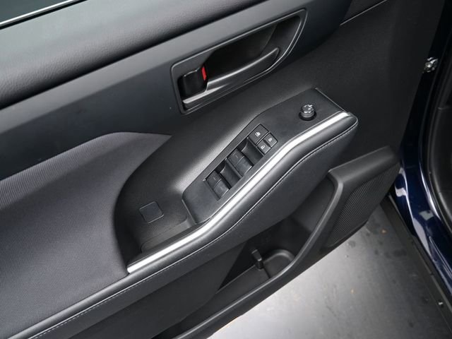 Used 2024 Toyota Highlander LE image 25