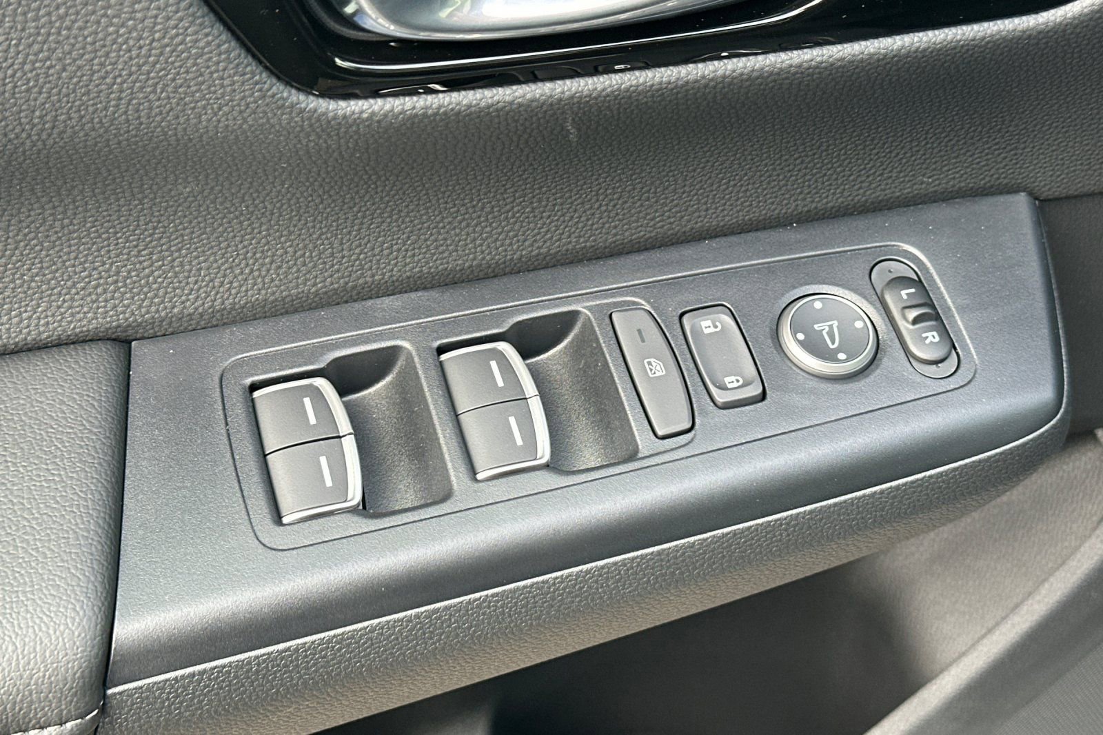 New 2026 Honda CR-V EX-L image 11