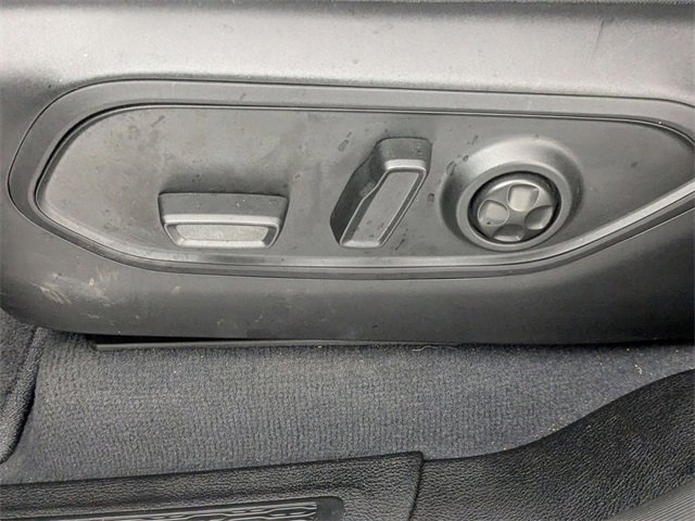 Used 2023 Jeep Grand Cherokee L Limited w/ Luxury Tech Group II image 15