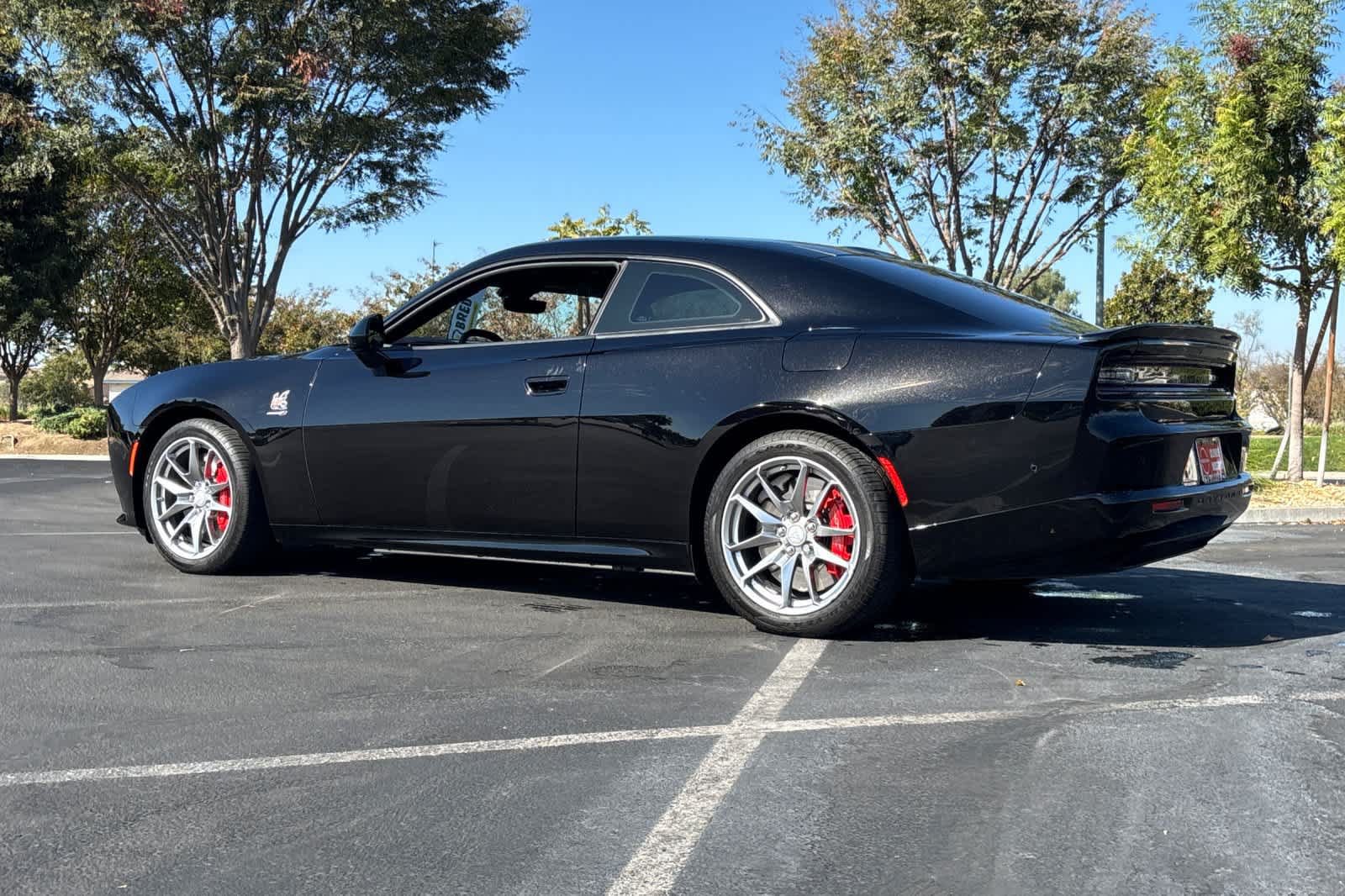 Used 2024 Dodge Charger Daytona Scat Pack w/ Plus Group AWD/4WD image 7