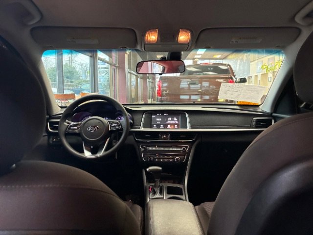 Used 2019 Kia Optima LX image 32