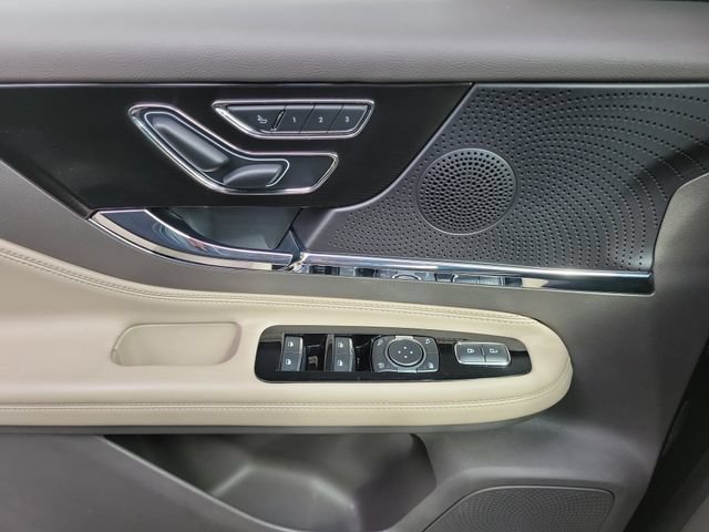 Certified 2024 Lincoln Corsair FWD image 14