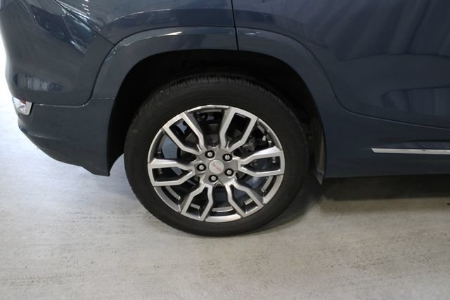 Used 2024 GMC Terrain Denali w/ Denali Premium Package AWD/4WD image 39