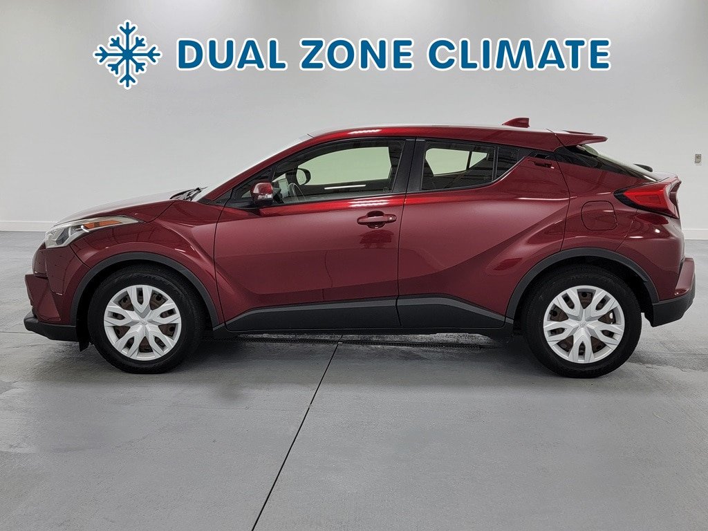 Used 2019 Toyota C-HR LE FWD image 5