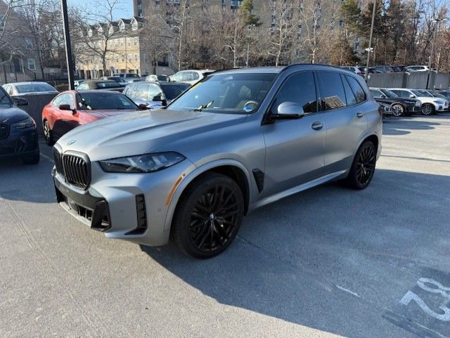 Used 2025 BMW X5 xDrive40i w/ Executive Package image 1