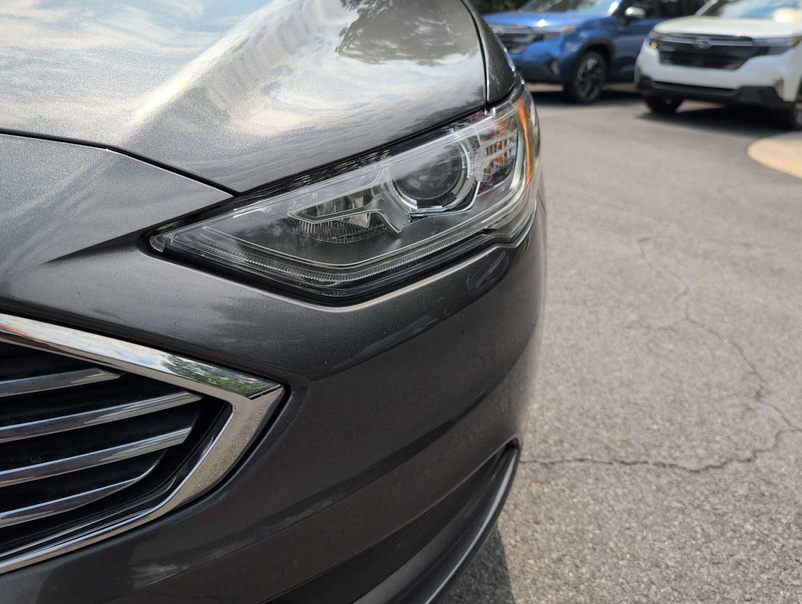 Used 2017 Ford Fusion SE FWD image 11