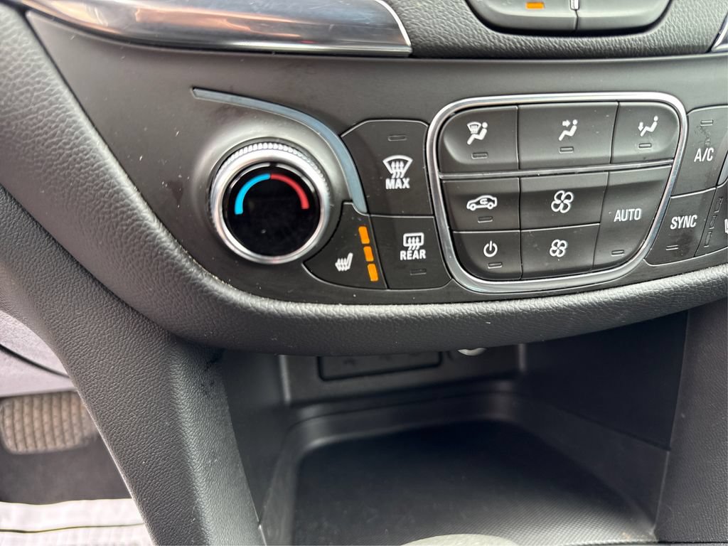 Used 2022 Chevrolet Equinox LT AWD/4WD image 34