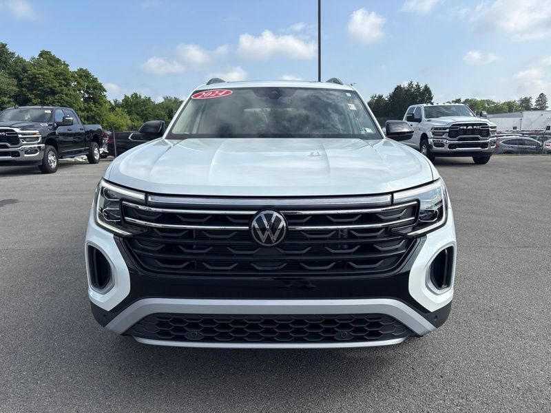 Used 2024 Volkswagen Atlas Peak Edition SEL AWD/4WD image 8