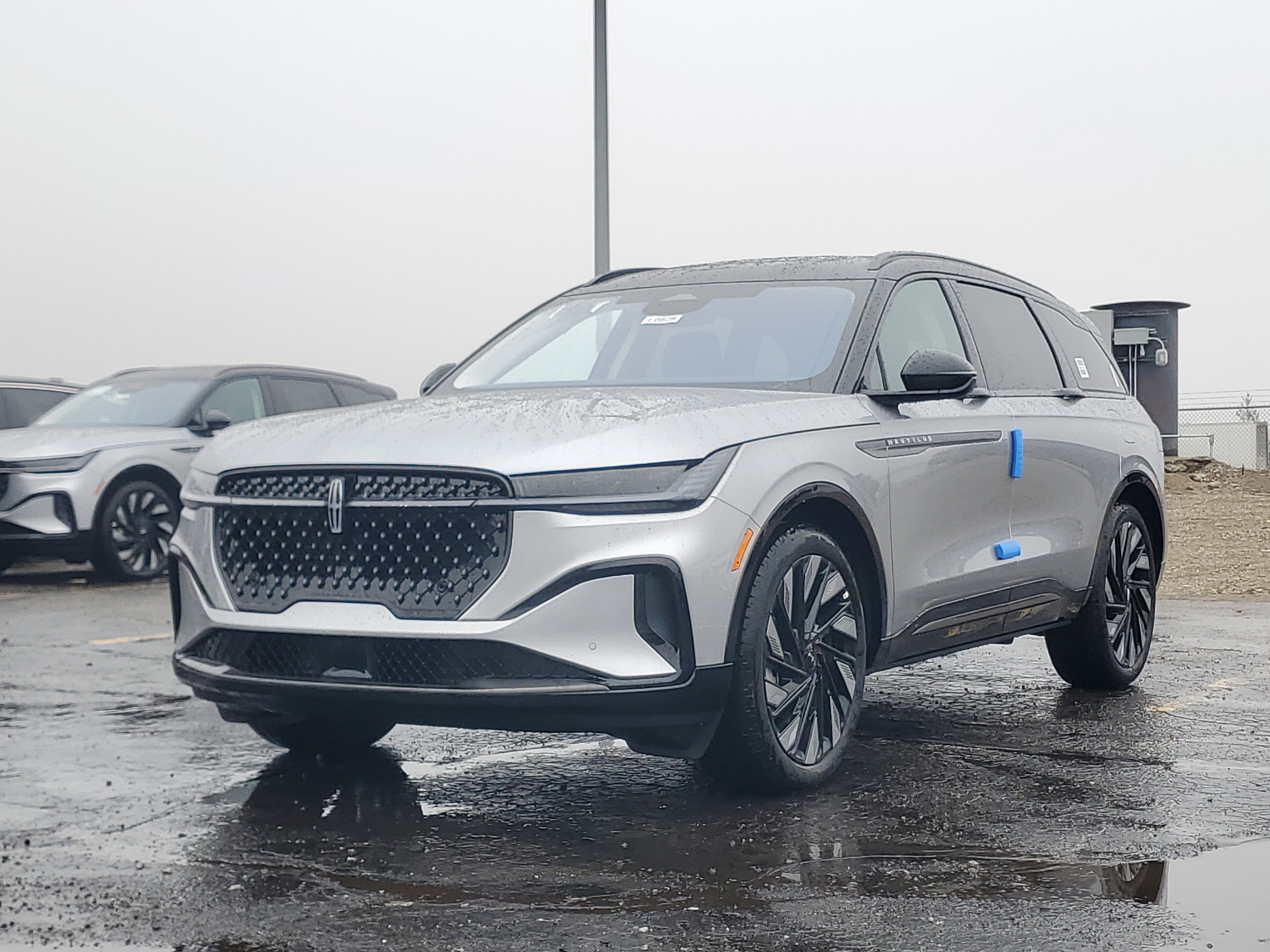 New 2026 Lincoln Nautilus Reserve image 2