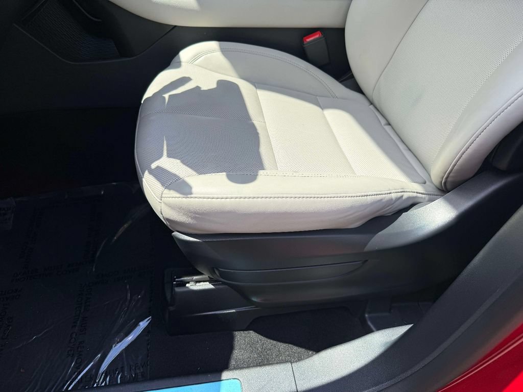 Used 2026 Lincoln Aviator AWD image 3