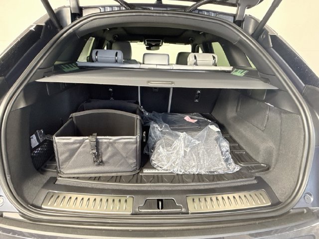 New 2026 Land Rover Range Rover Velar Belgravia AWD/4WD image 28
