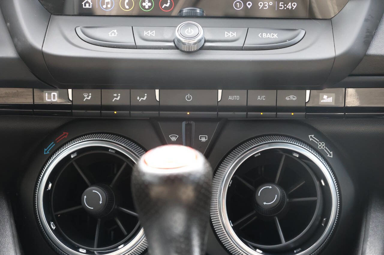 Used 2022 Chevrolet Camaro LT w/ Technology Package image 19