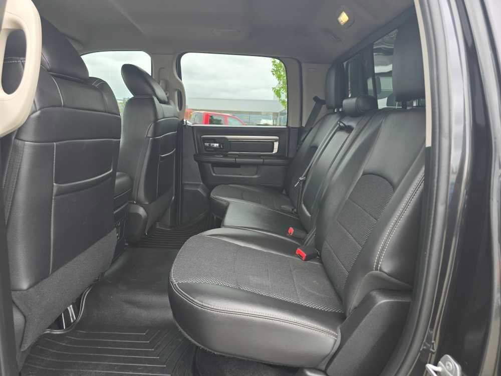 Used 2015 RAM 1500 Sport w/ Black Ram 1500 Sport Group AWD/4WD image 16