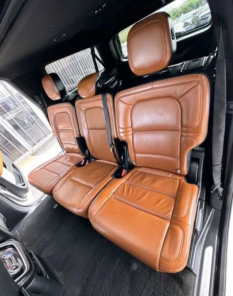 Used 2020 Lincoln Navigator L Reserve w/ Luxury Package RWD image 21