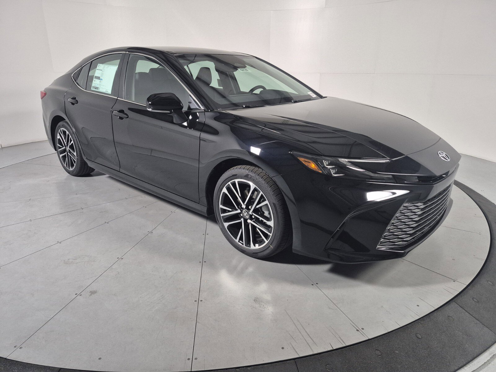 New 2026 Toyota Camry XLE image 7