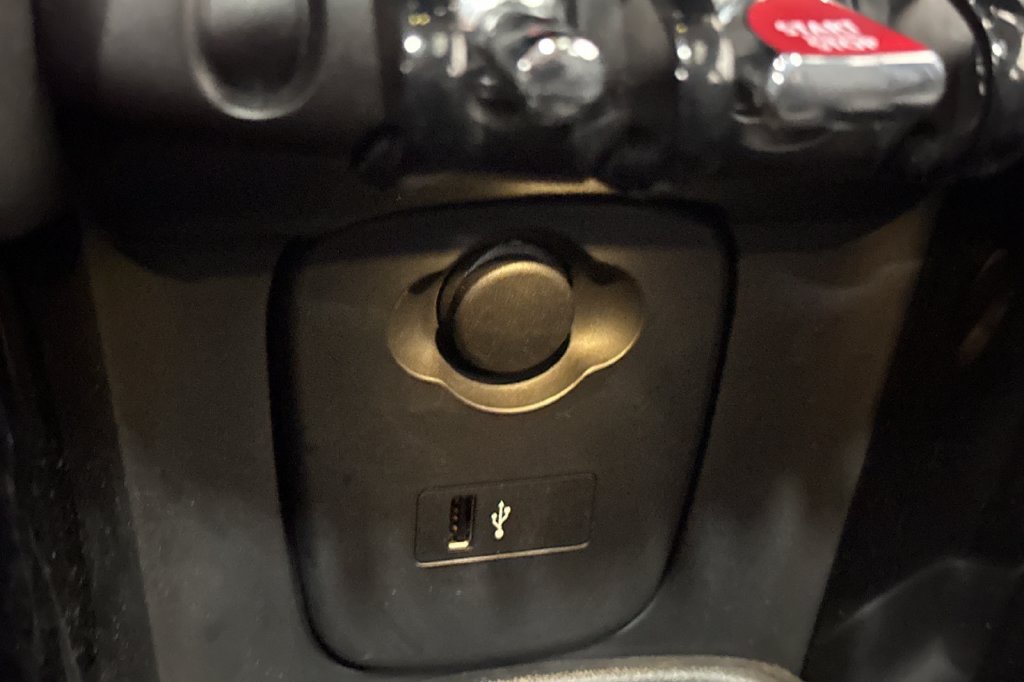 Used 2024 MINI Cooper S FWD image 35