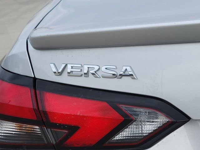New 2025 Nissan Versa SR w/ Trunk Package image 10