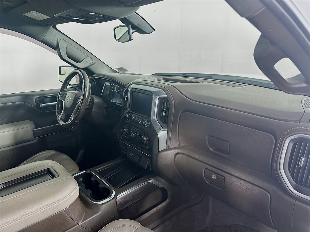 Used 2019 Chevrolet Silverado 1500 LTZ image 32