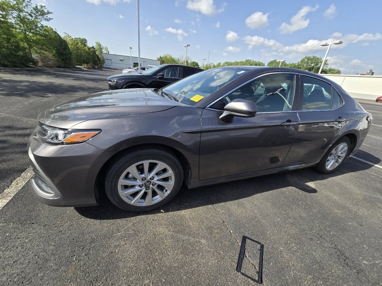 Used 2024 Toyota Camry LE FWD image 4
