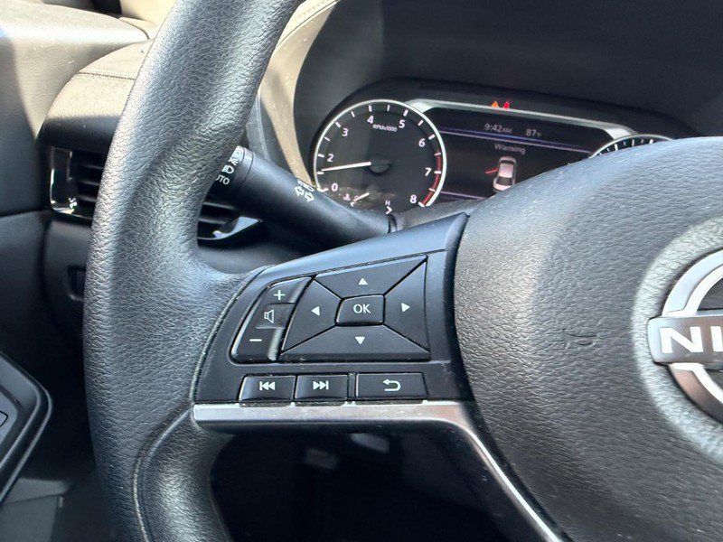Used 2024 Nissan Sentra SV FWD image 11