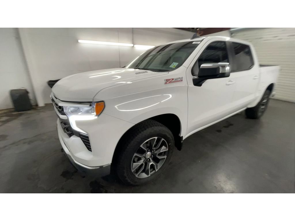 Used 2023 Chevrolet Silverado 1500 LT image 4