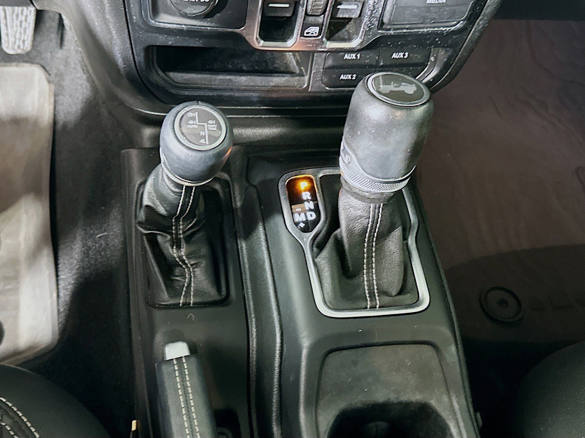 Used 2023 Jeep Wrangler Sahara image 25