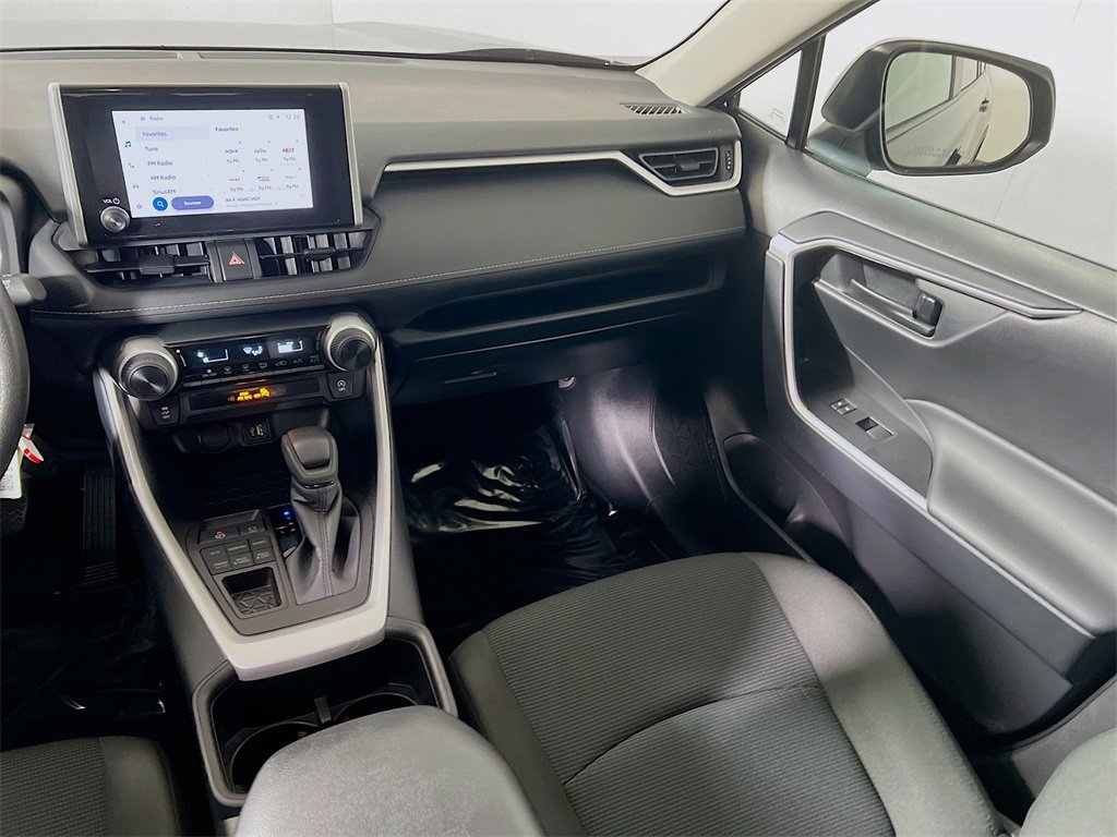 Certified 2025 Toyota RAV4 LE image 21