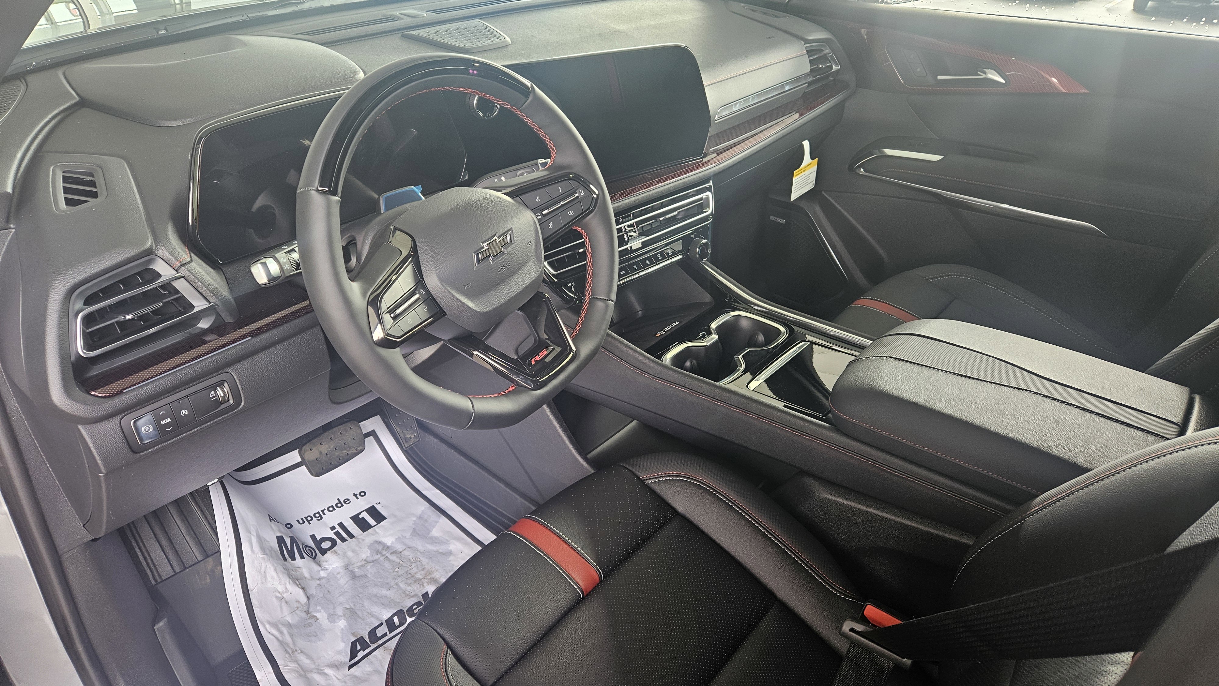 New 2026 Chevrolet Traverse RS image 11