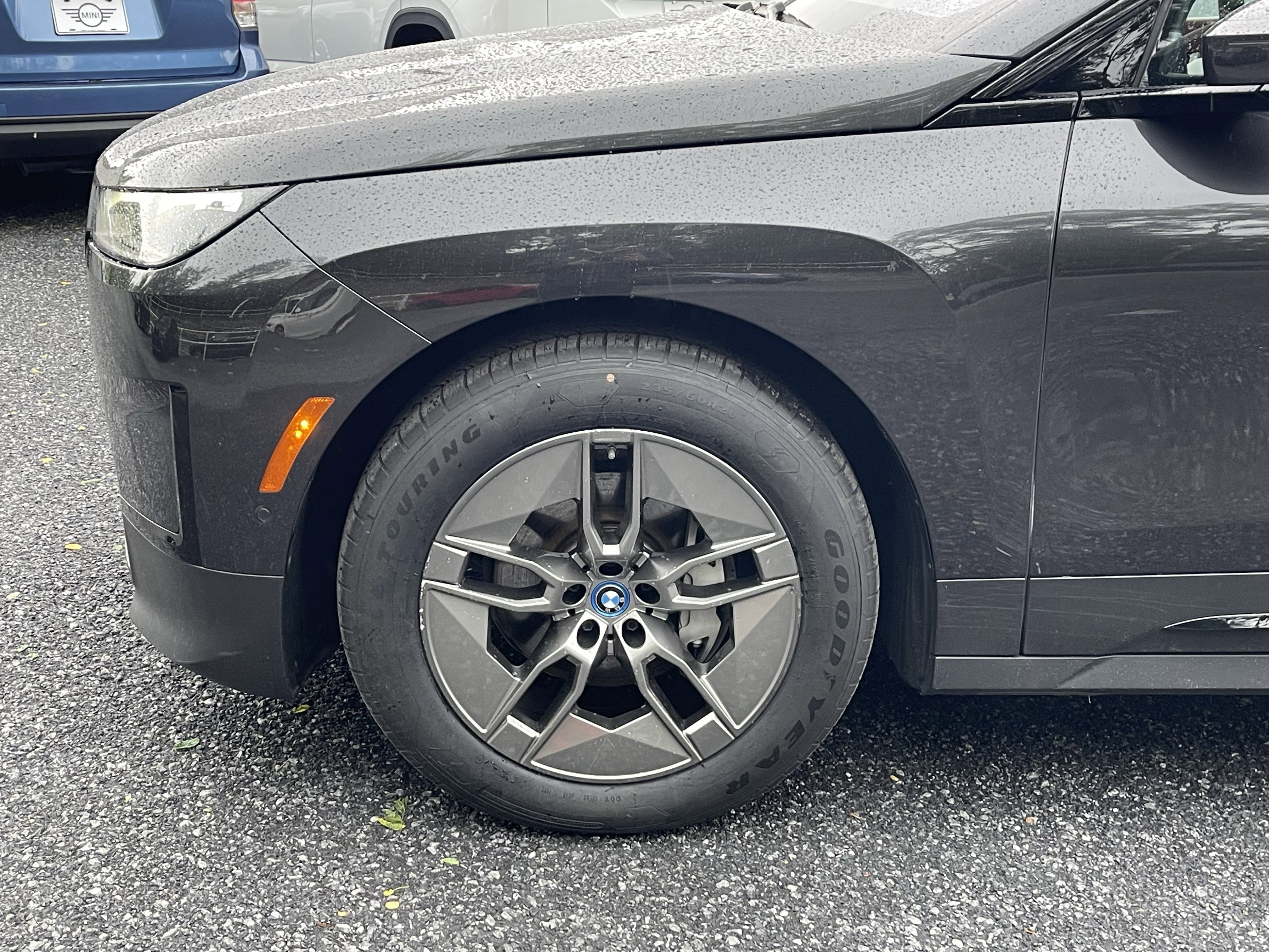Certified 2022 BMW iX xDrive50 w/ Convenience Package AWD/4WD image 4