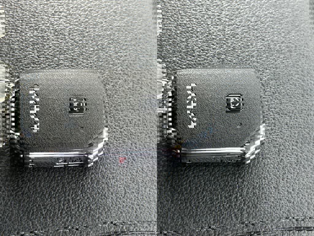 Certified 2024 Kia Sportage EX image 28