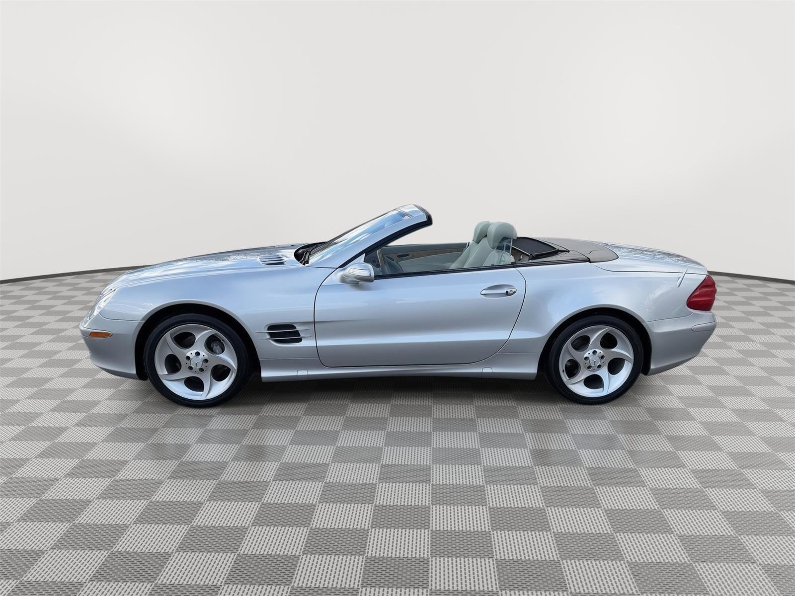 Used 2005 Mercedes-Benz SL 500 5.0L image 4