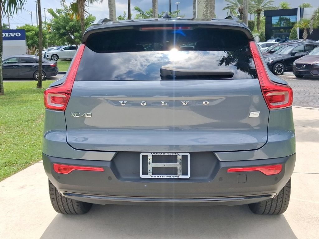 Certified 2023 Volvo XC40 Recharge Core AWD/4WD image 5
