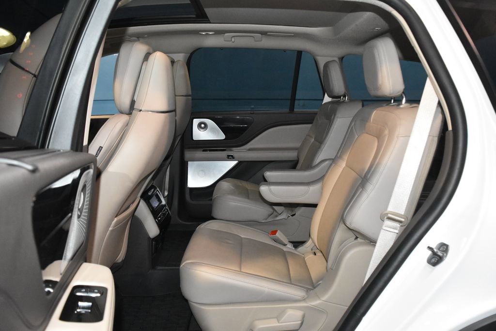 Used 2023 Lincoln Aviator Reserve w/ Equipment Group 201A image 20